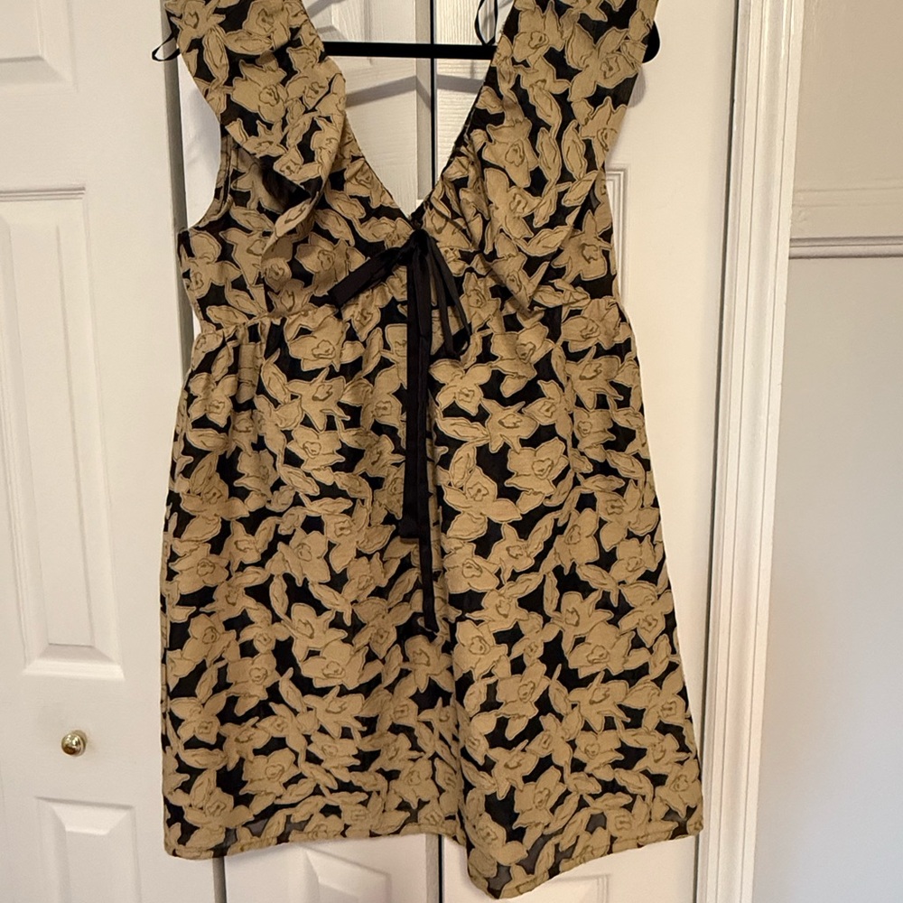 Adelyn Rae Black and Tan Floral Blouse